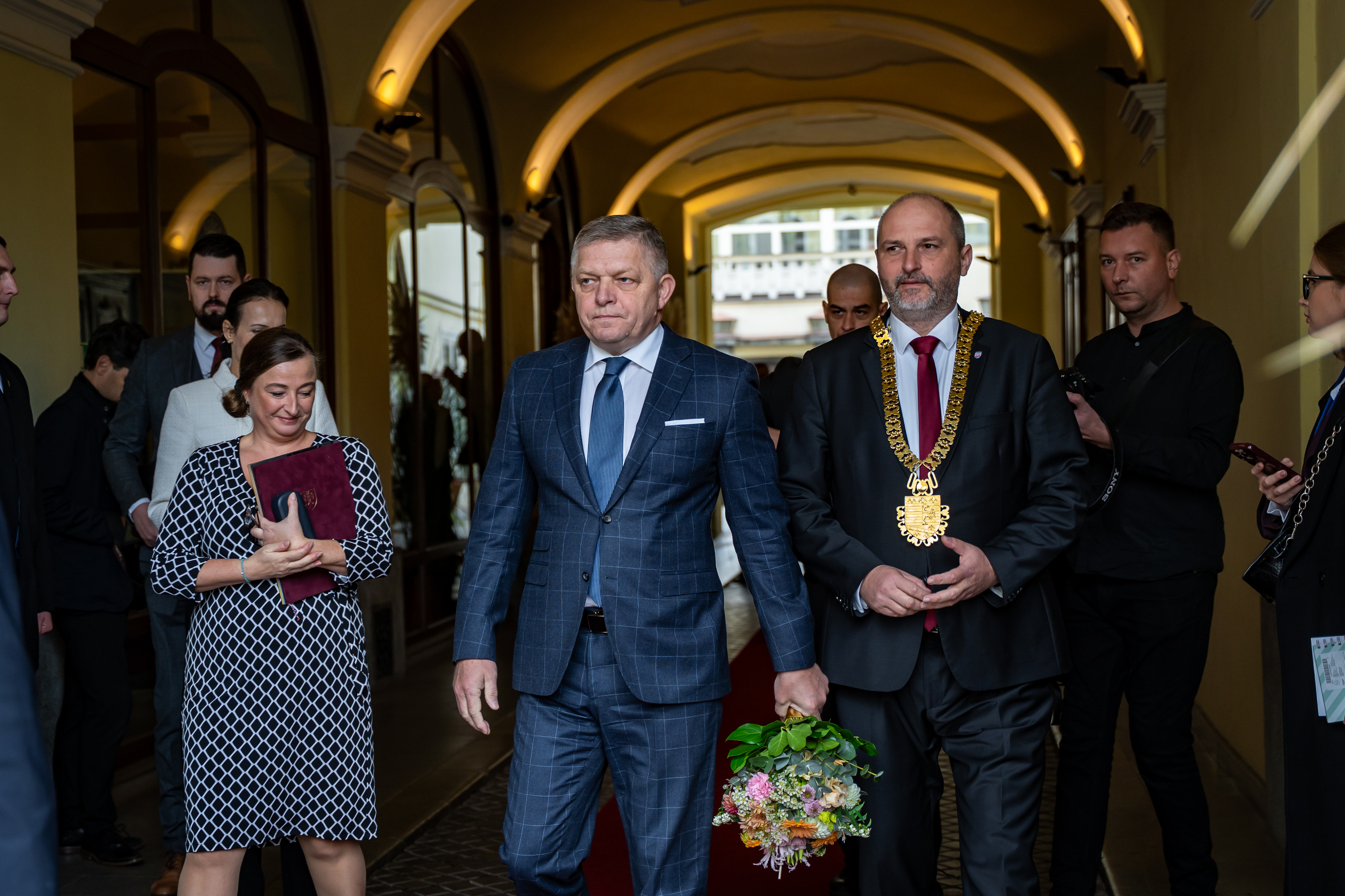 Spolocne rokovanie clenov vlad Slovenskej republiky a Ukrajinyr-19